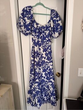 hyacinth house blue and white floral cisco maxi dress Pink Amaryllis Floral Cisco Maxi Dress main image 1